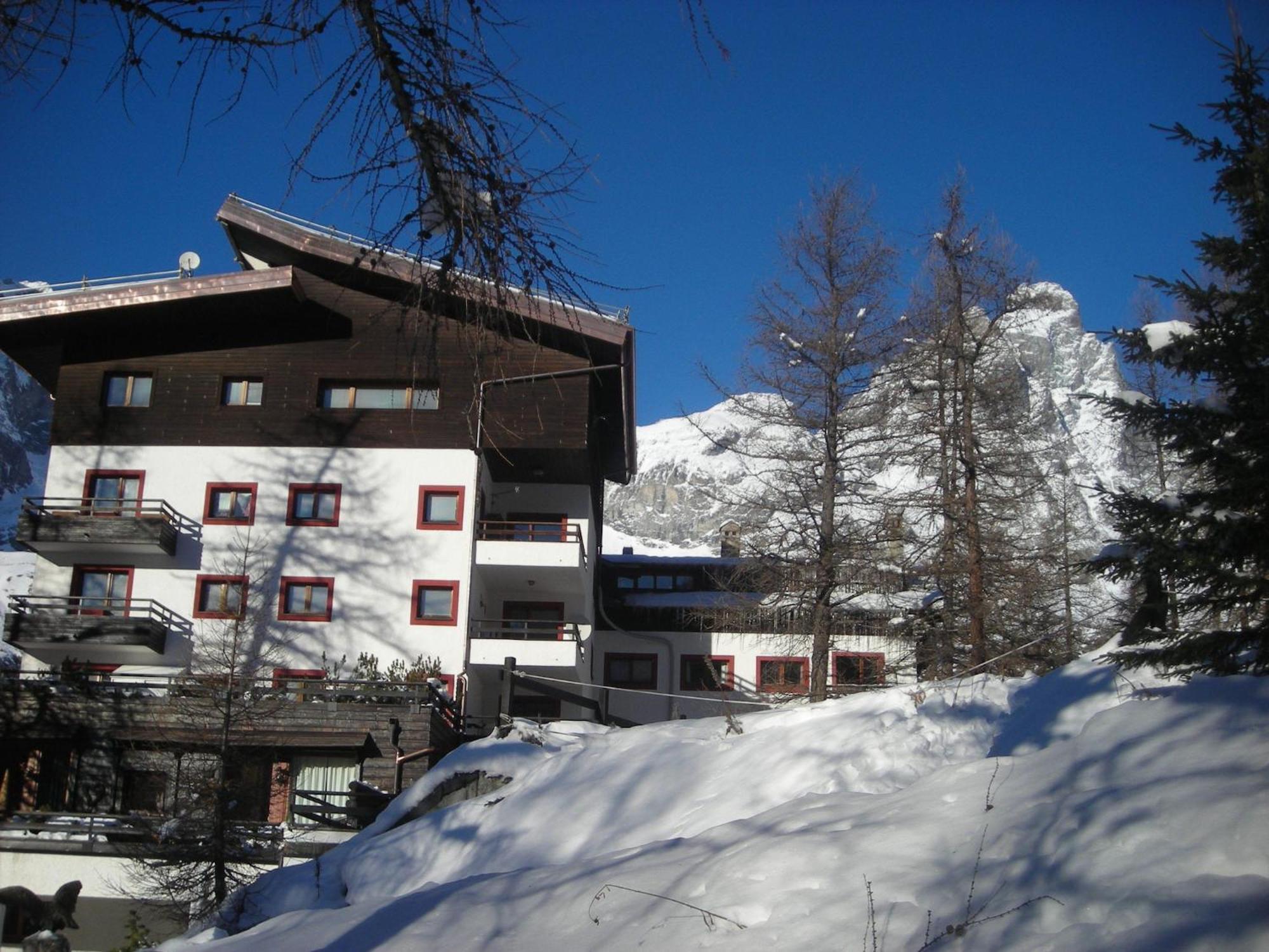 Contemporary Apartment In Breuil Cervinia Near Ski Area Eksteriør bilde