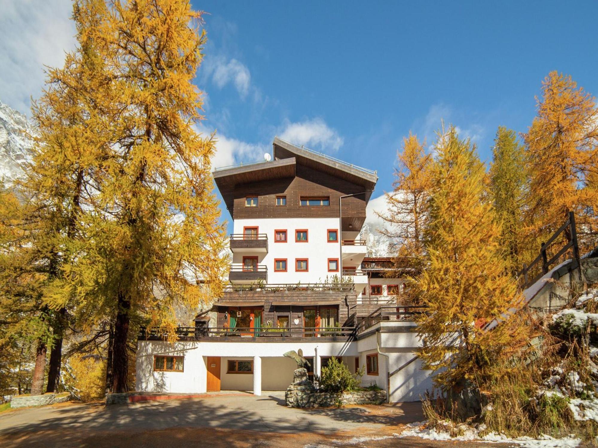 Contemporary Apartment In Breuil Cervinia Near Ski Area Eksteriør bilde