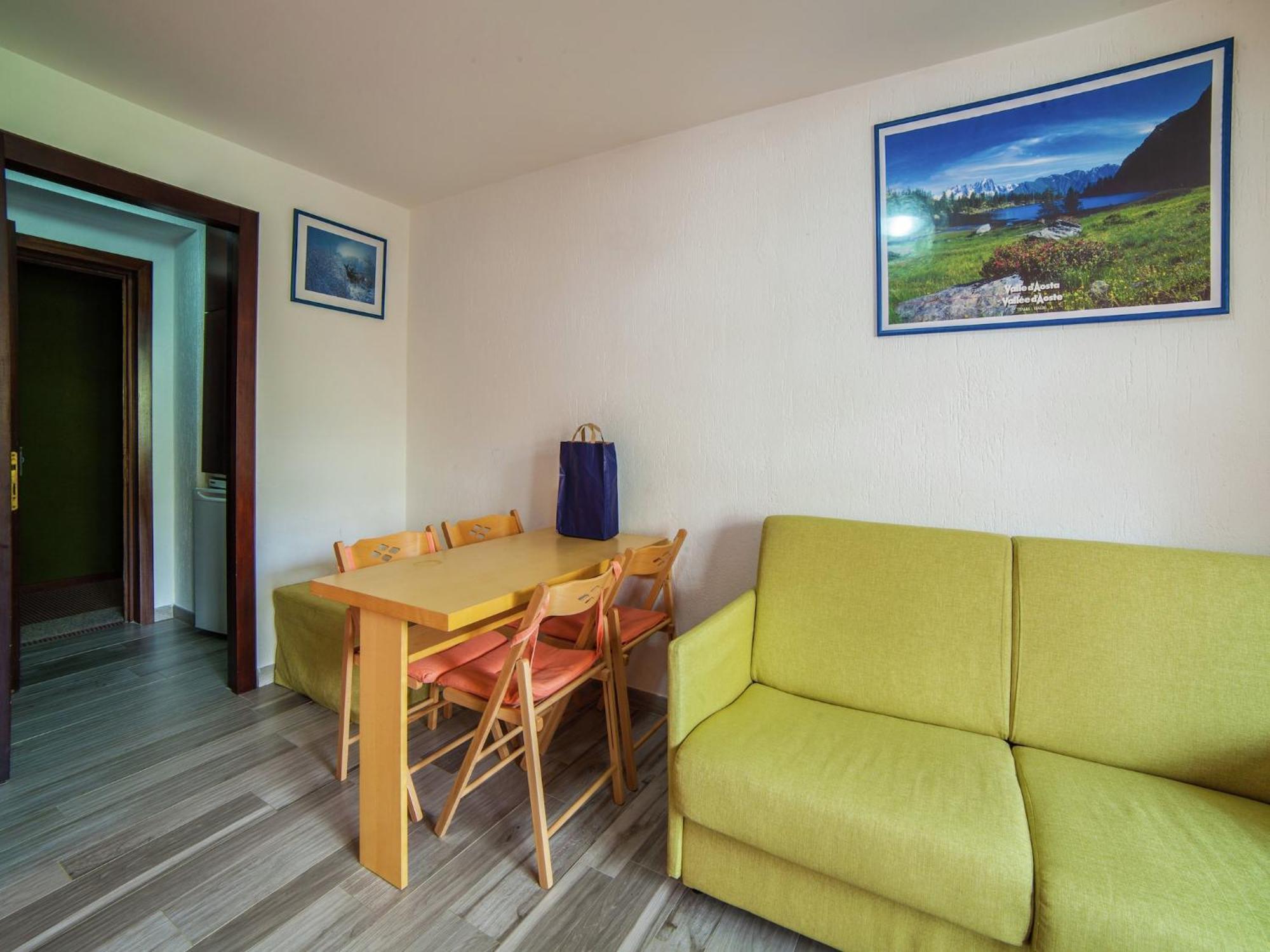 Contemporary Apartment In Breuil Cervinia Near Ski Area Eksteriør bilde