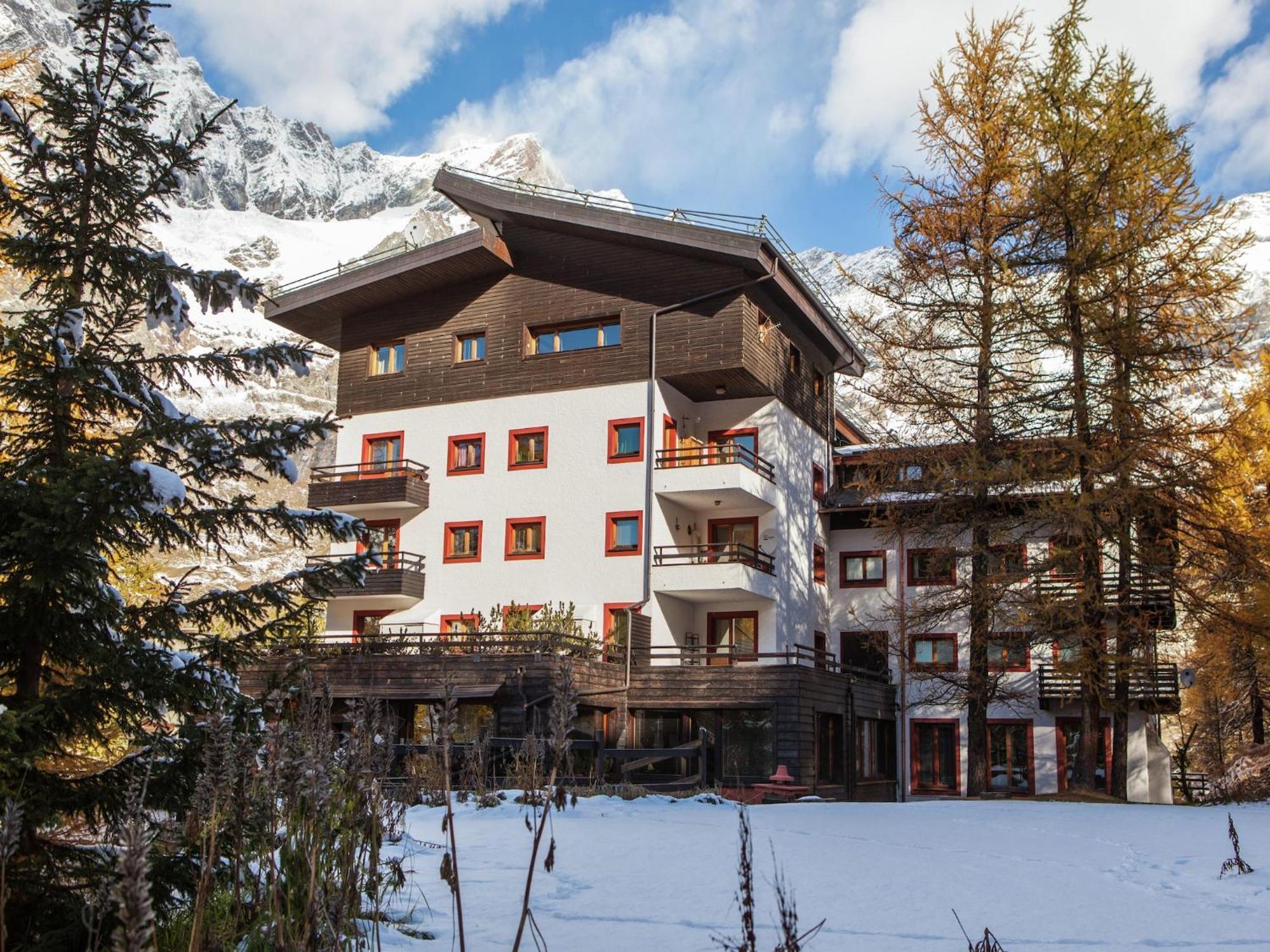 Contemporary Apartment In Breuil Cervinia Near Ski Area Eksteriør bilde